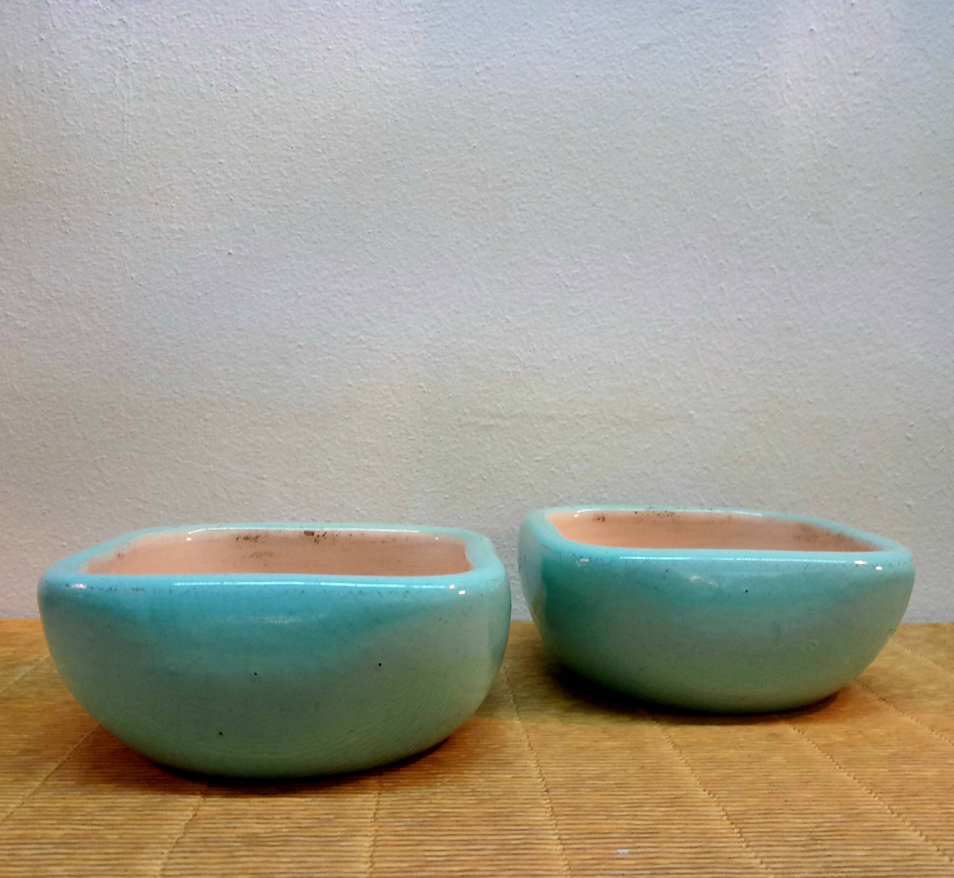 Pair of Keramos Sèvres ceramic pocket trays