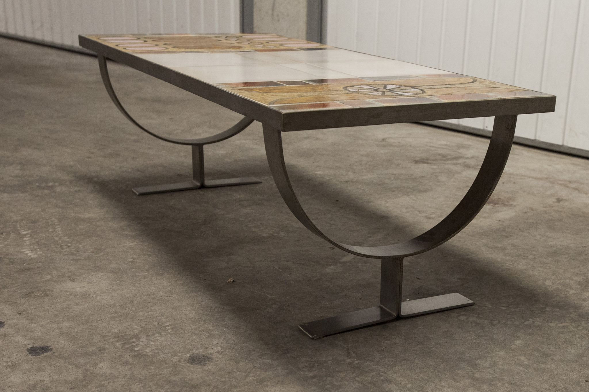 Ceramic coffee table and brushed steel Roche Bobois design Gregorieff 70s, 108x47cm