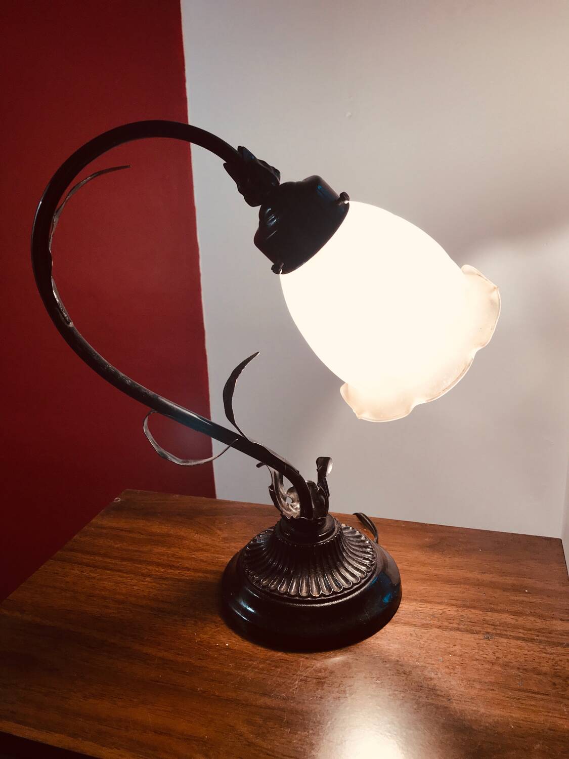 Lampe fleur en tôle, années 50