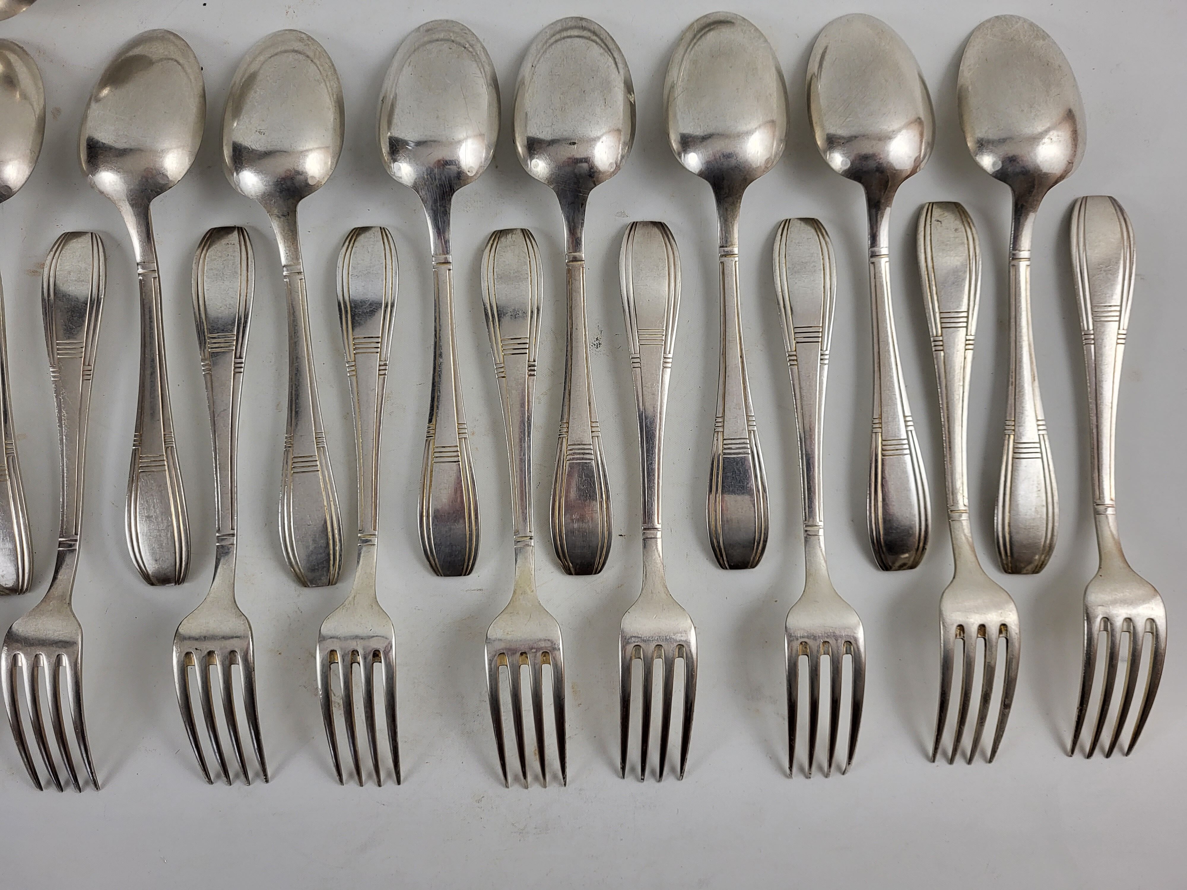 Ménagère en métal argenté Art déco 25 pièces