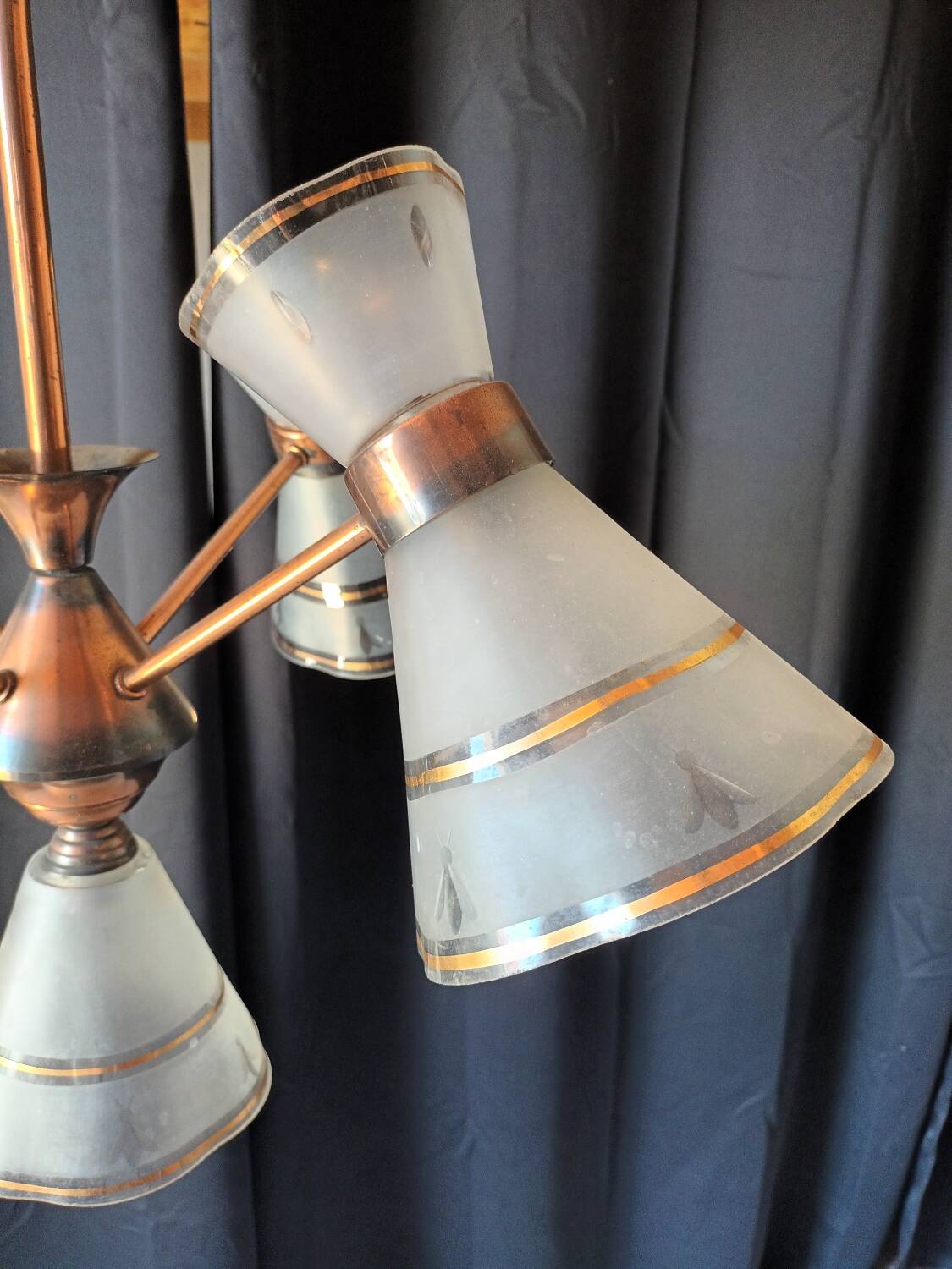 Antique 6-light chandelier