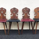 Lot de 4 chaises alsacienne bois et skaï bois sculpté art populaire, cuisine,salon, chalet