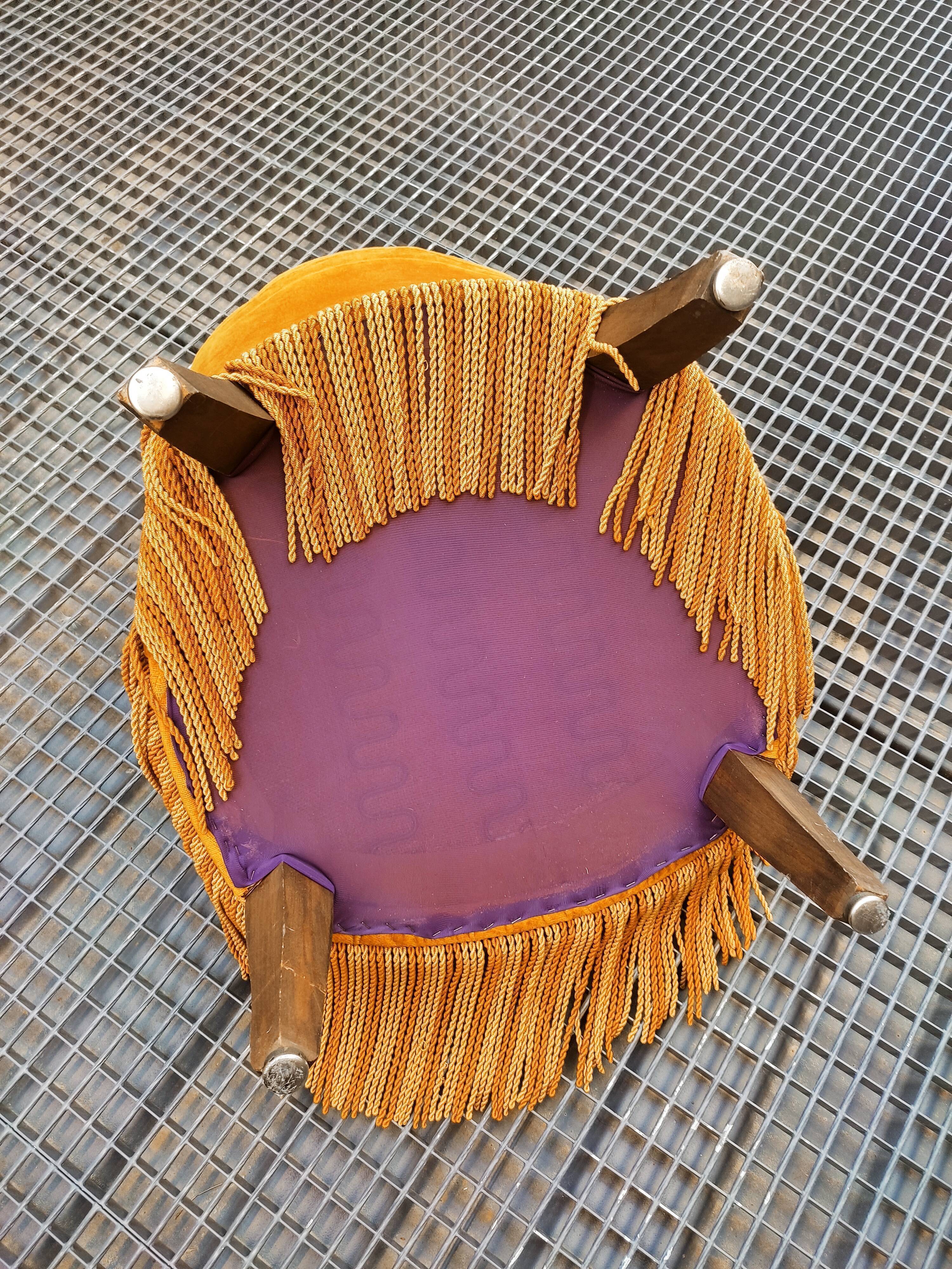 Golden toad armchair