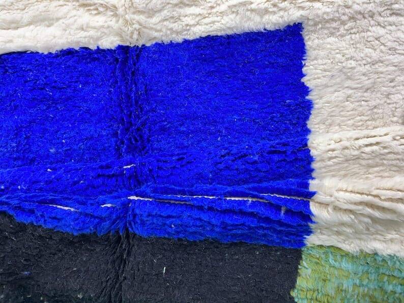 Handmade pure wool rug, size 150 x 250 cm.