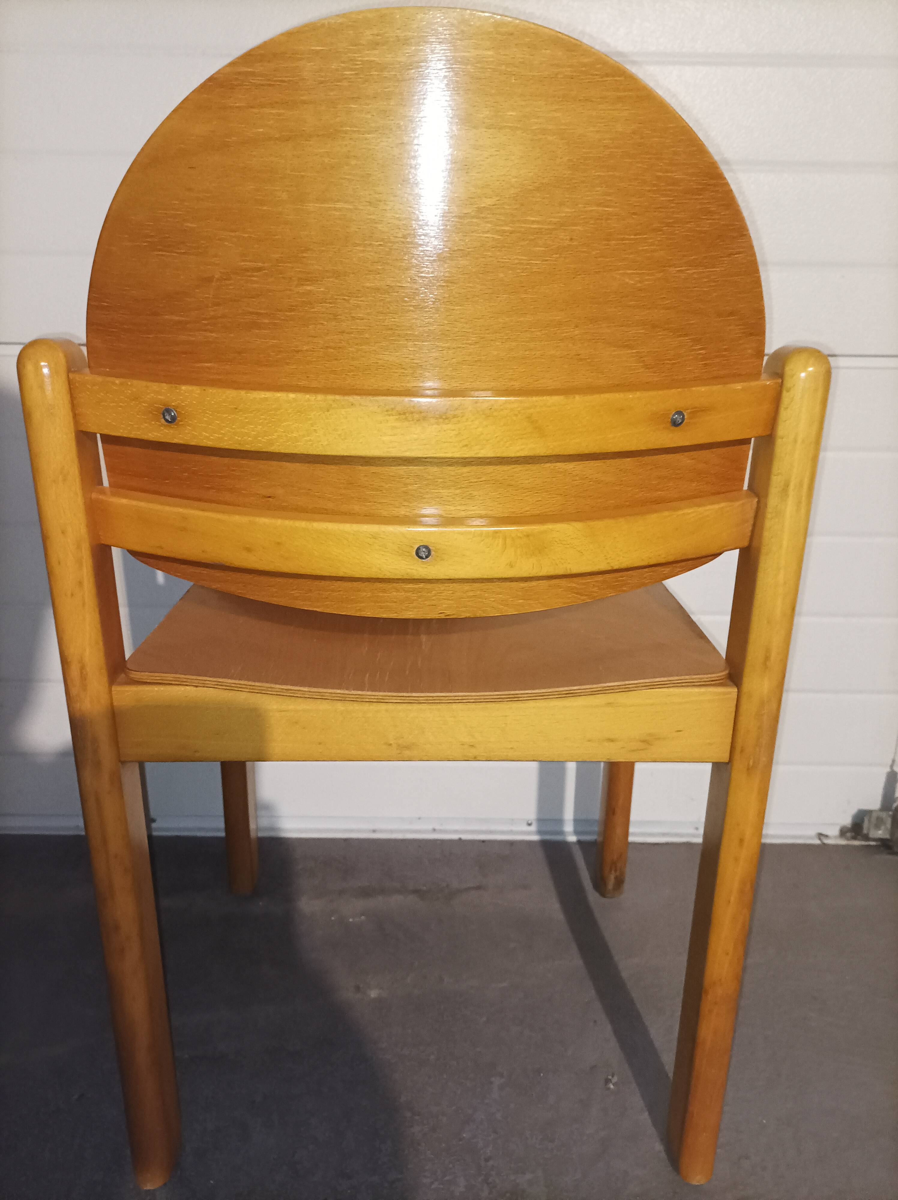 7 chaises vintages MMO