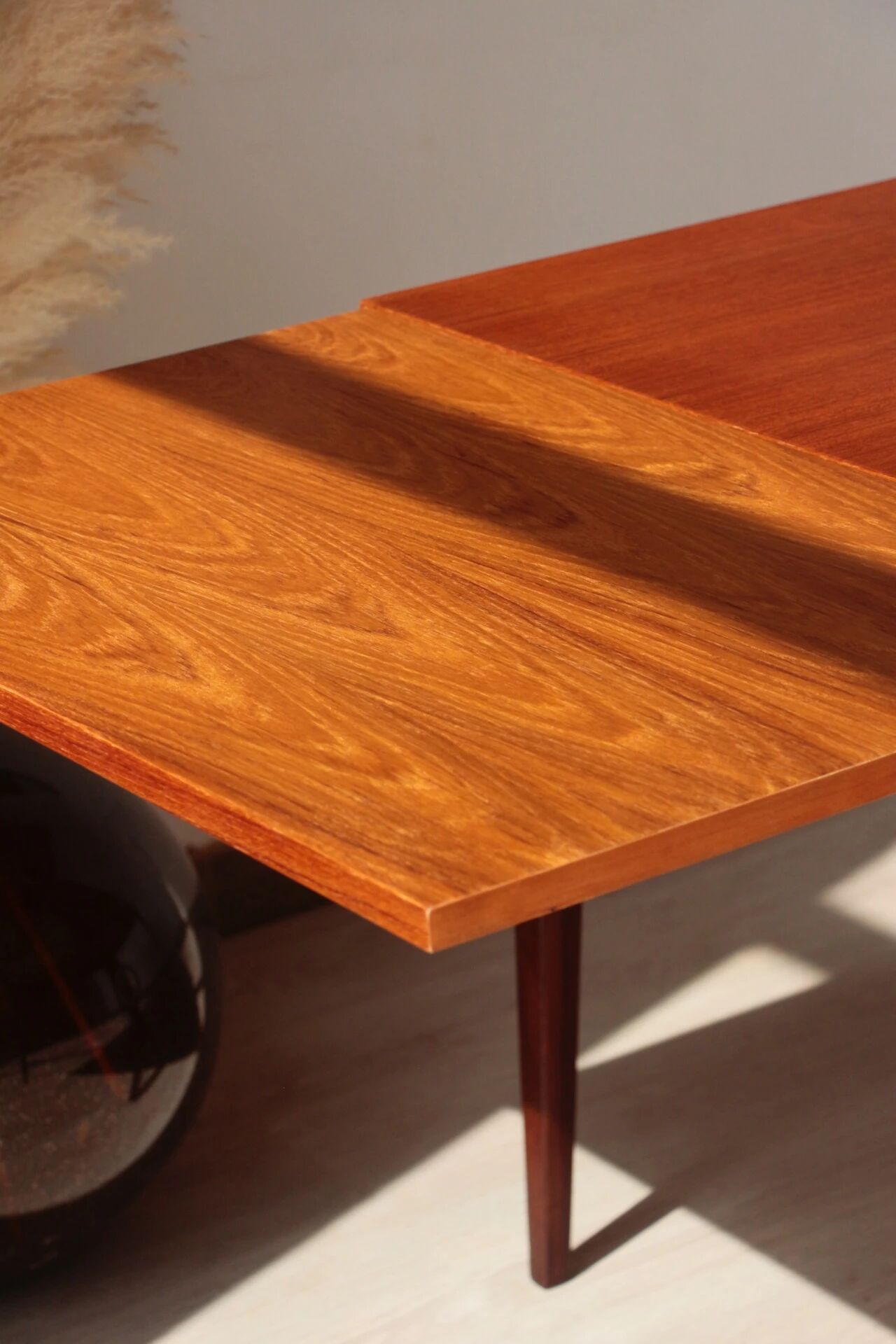 Vintage teak and afromosia dining table – extendable Scandinavian design