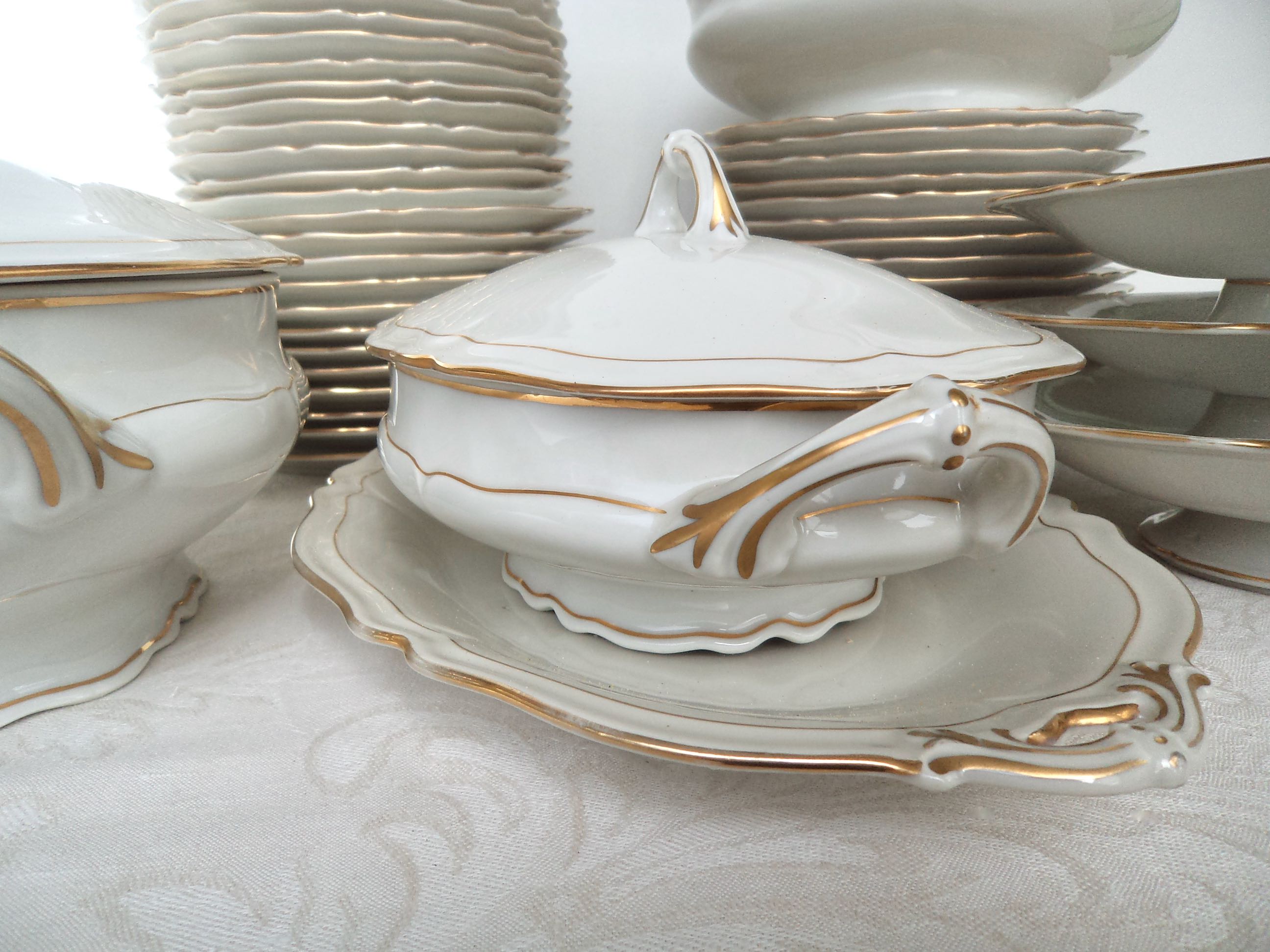 Porcelain plates for 12 people 48 pieces