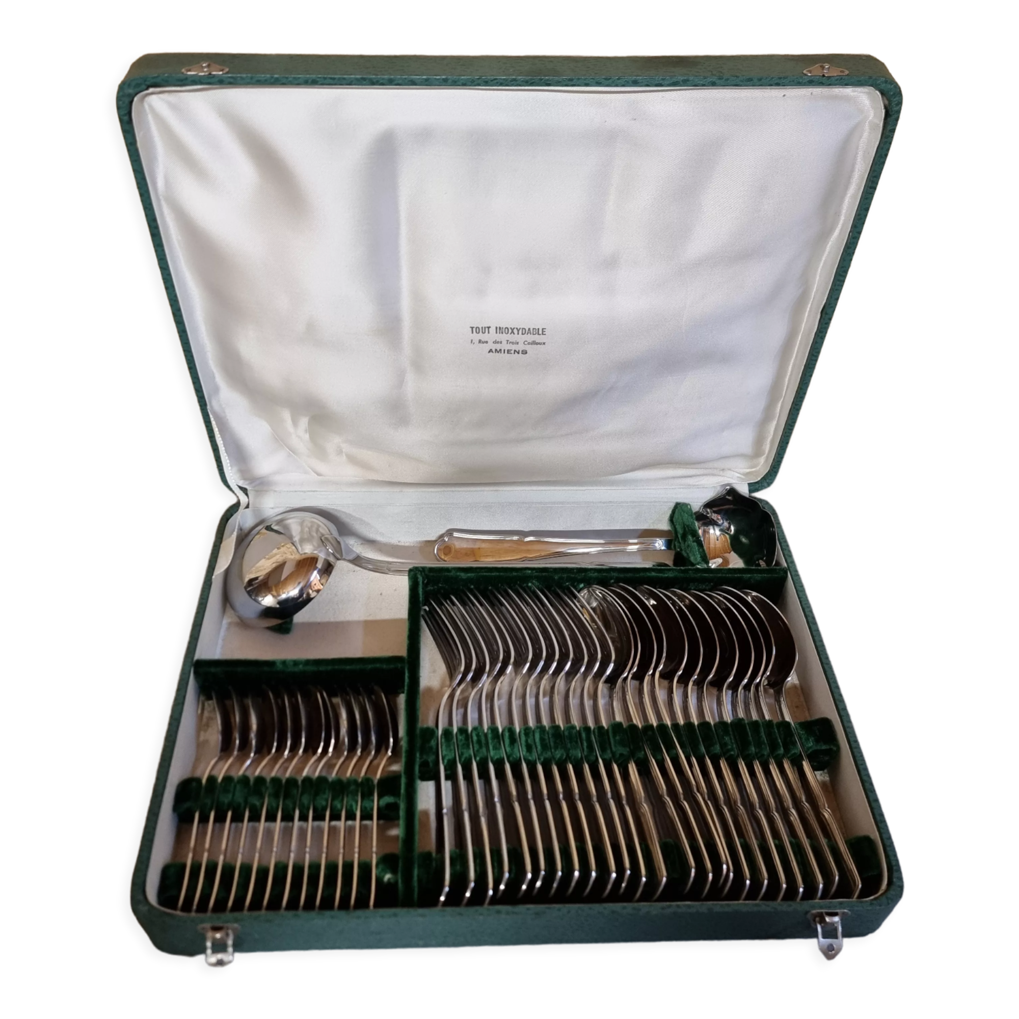 Stainless steel cutlery housekeeper
