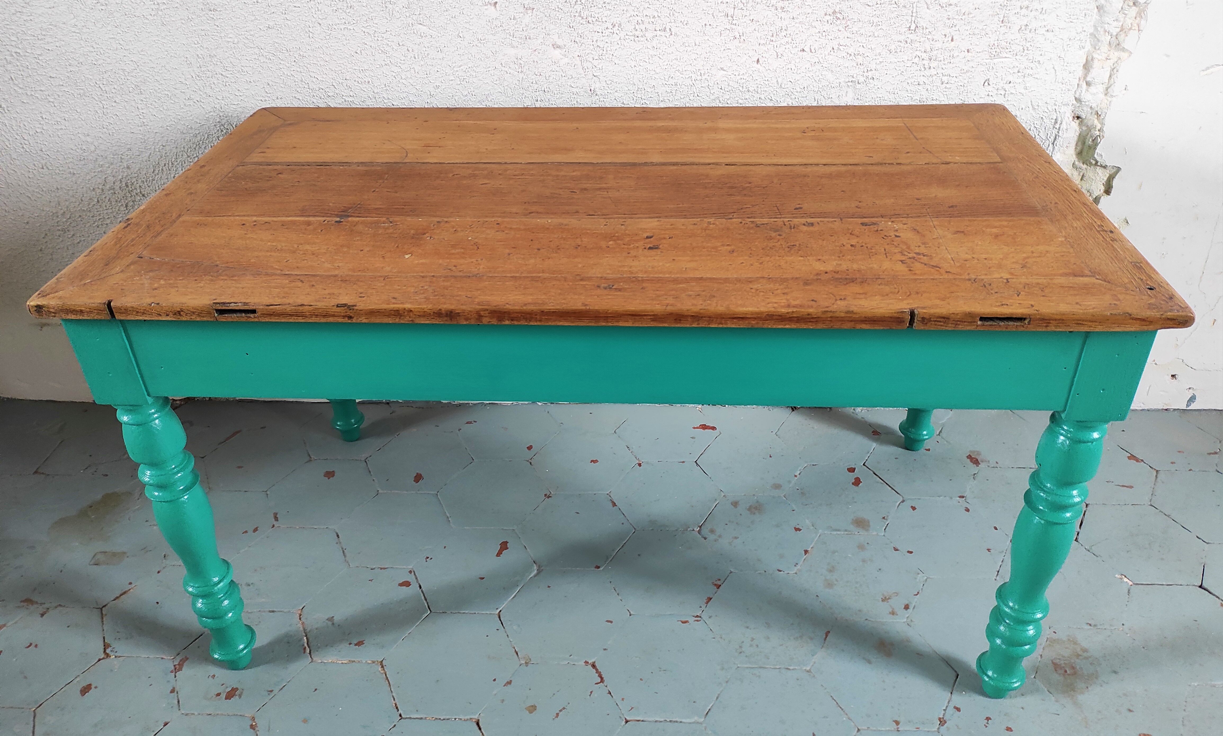 Farm table