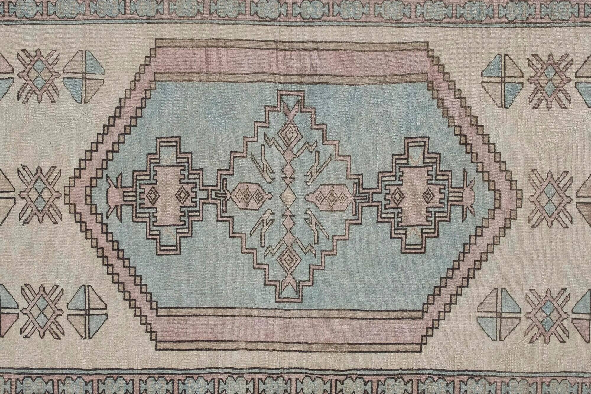 Vintage Turkish rug handmade 196x284 cm