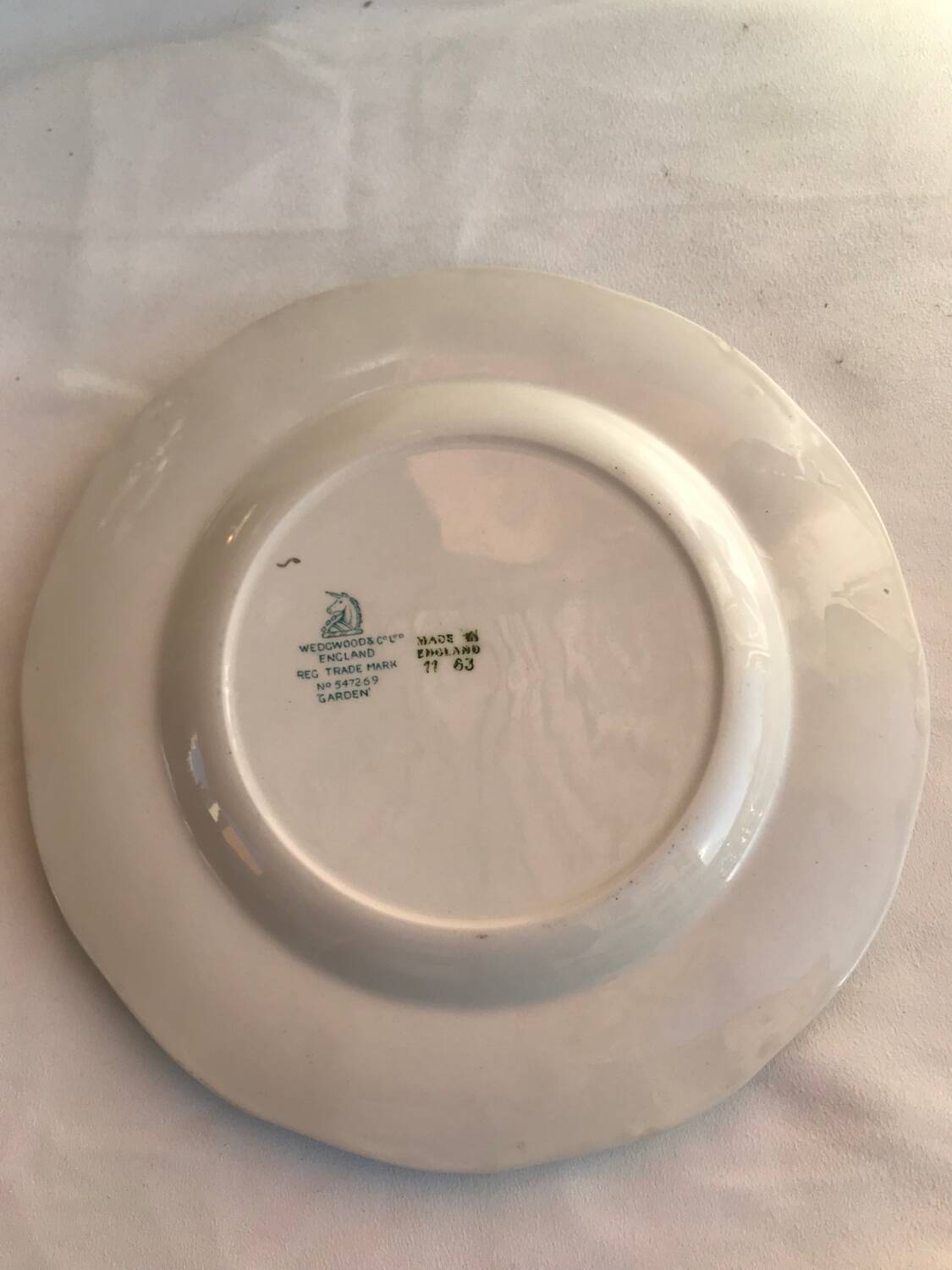 Set of 5 Wedgwood England plates