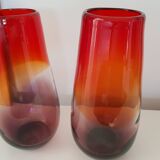 Vases en verre multicolore