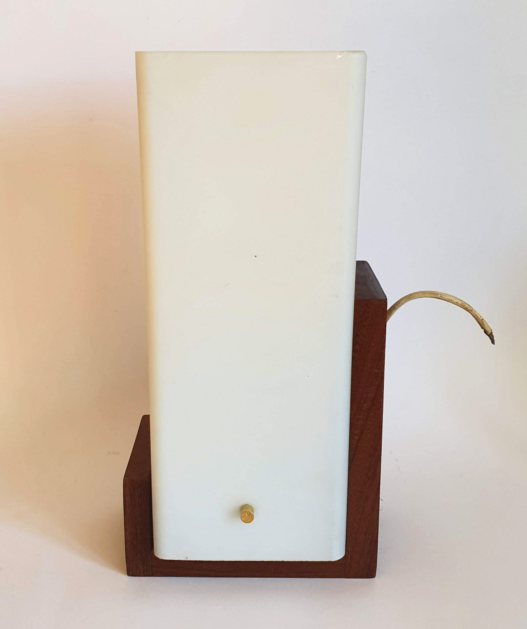 Scandinavian design wall lamp