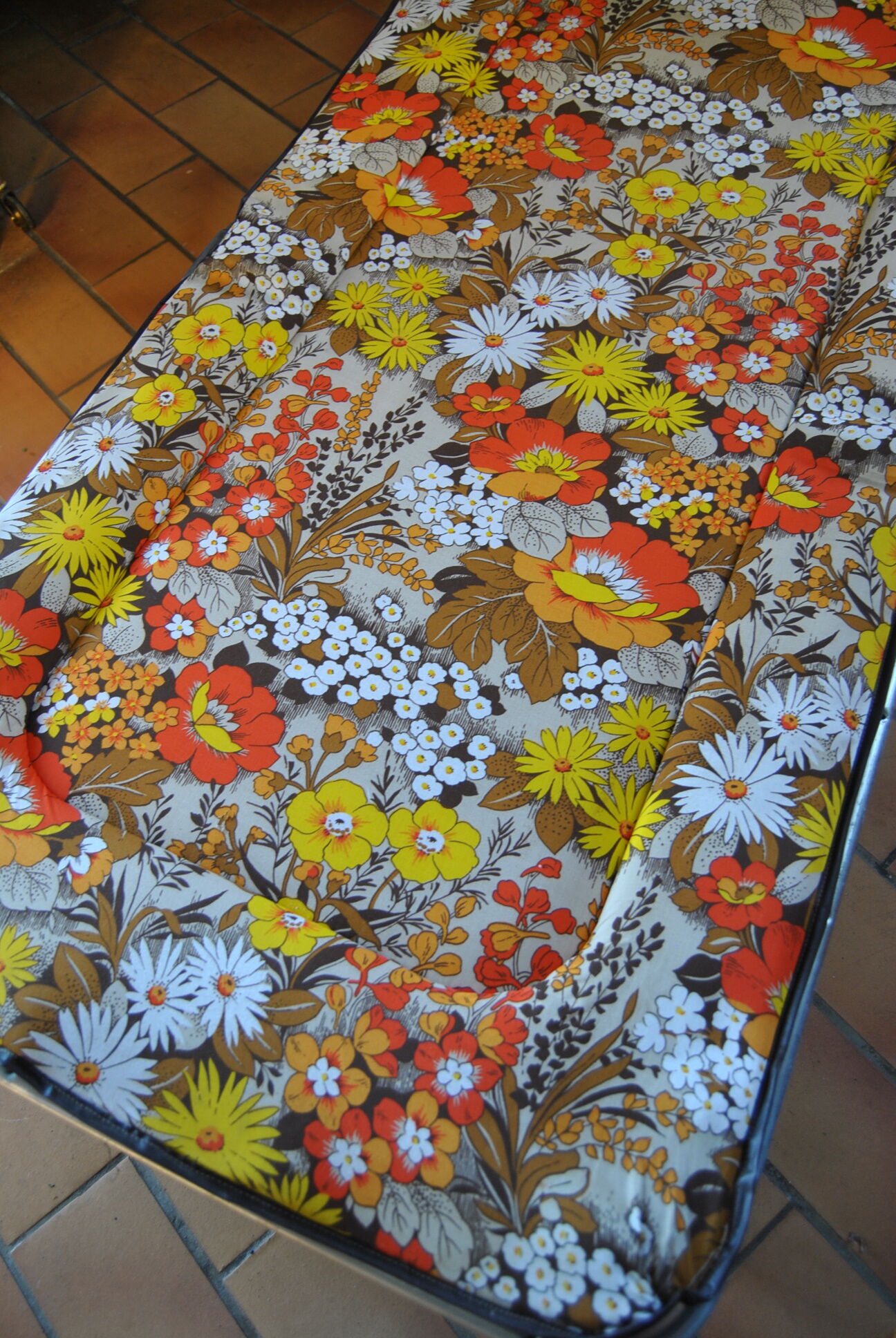 Vintage sunbathing deckchair 70s