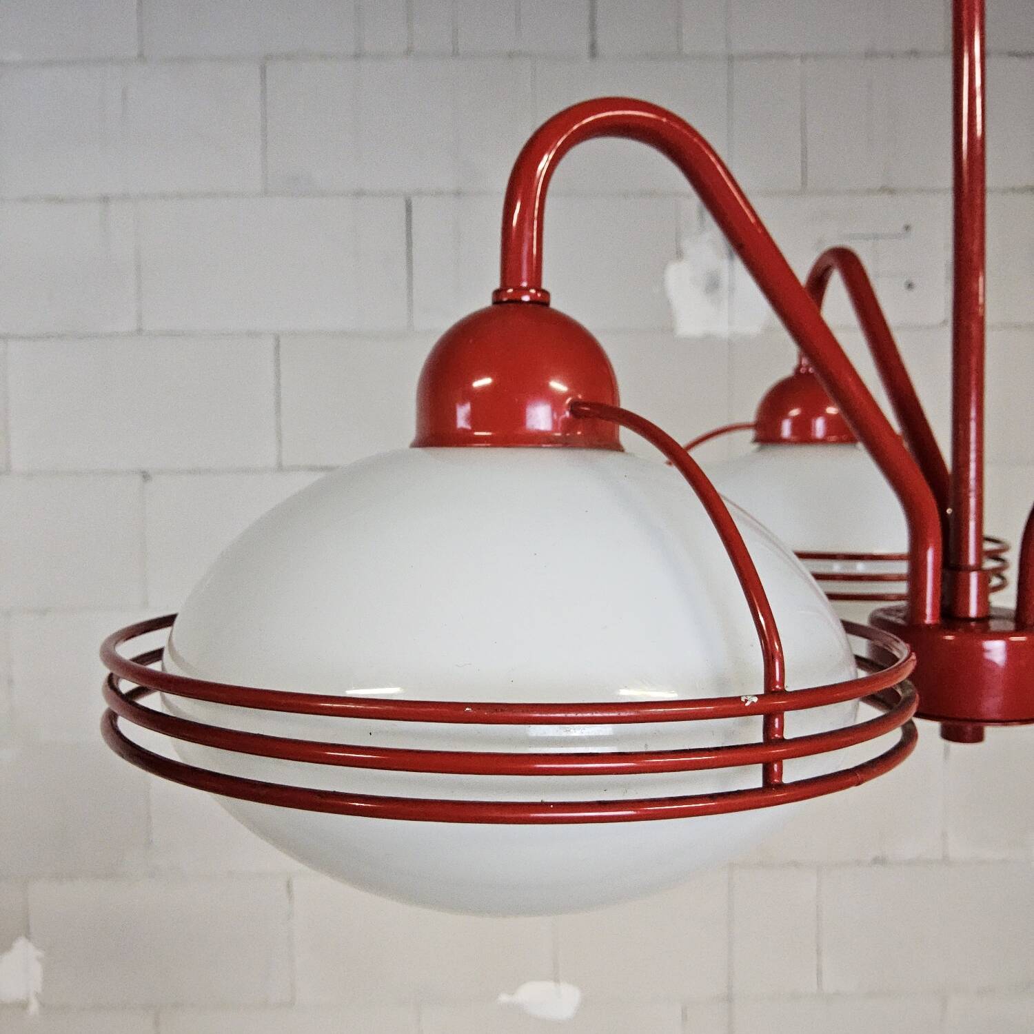 Lampe pendentif vintage rouge de l'ère spatiale / lustre (Stilnovo) Sputnik