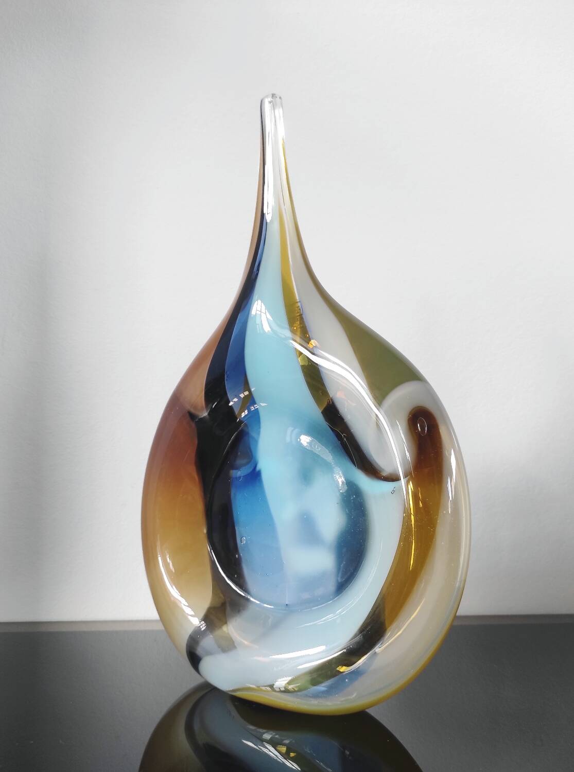 Large sculptural drop vase made of blown glass signed Mdina Glass Malta.