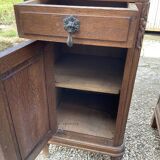 2 bedside tables.