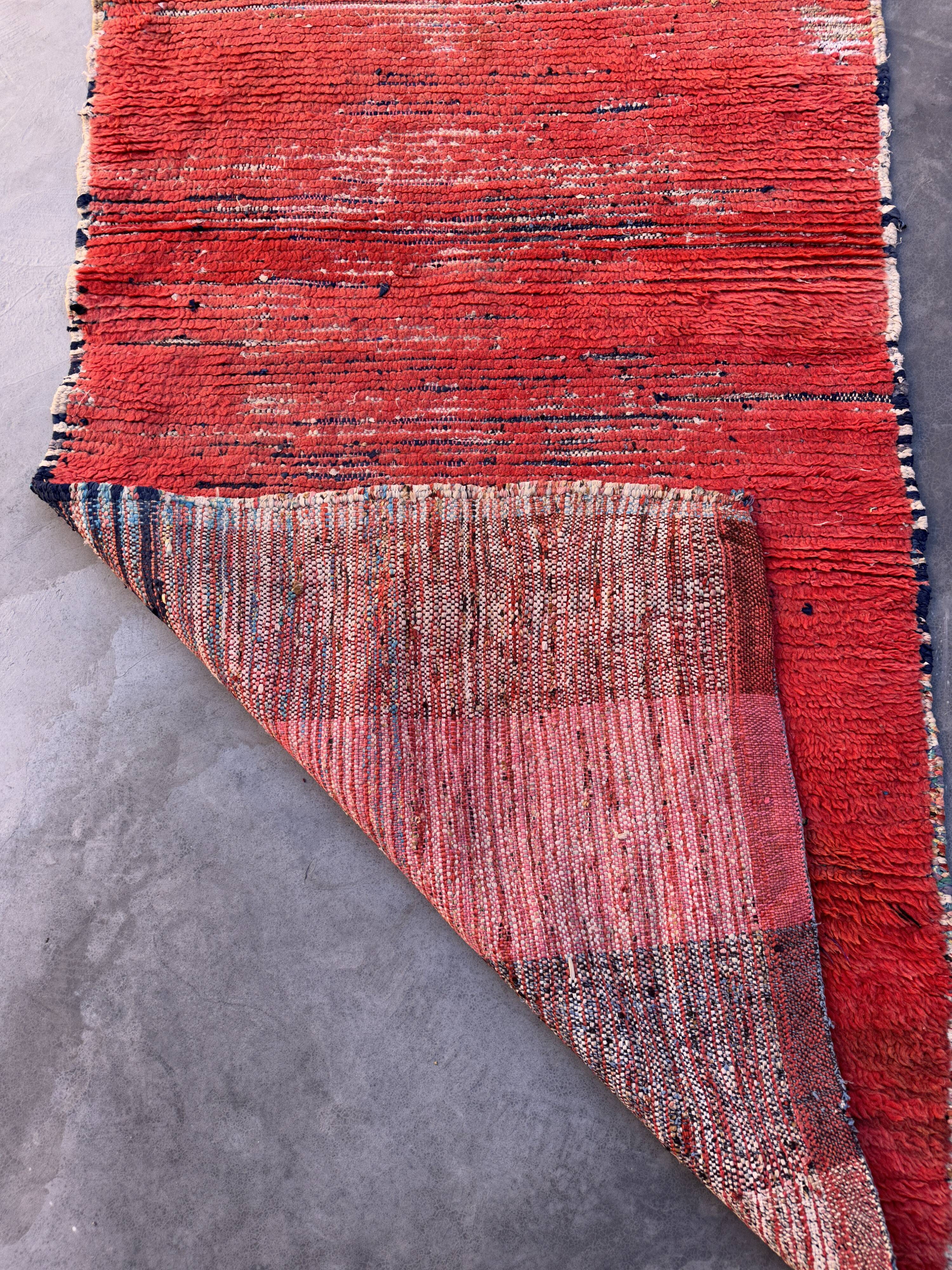 Moroccan rug Beni M'Guild red - 225 x 104 cm