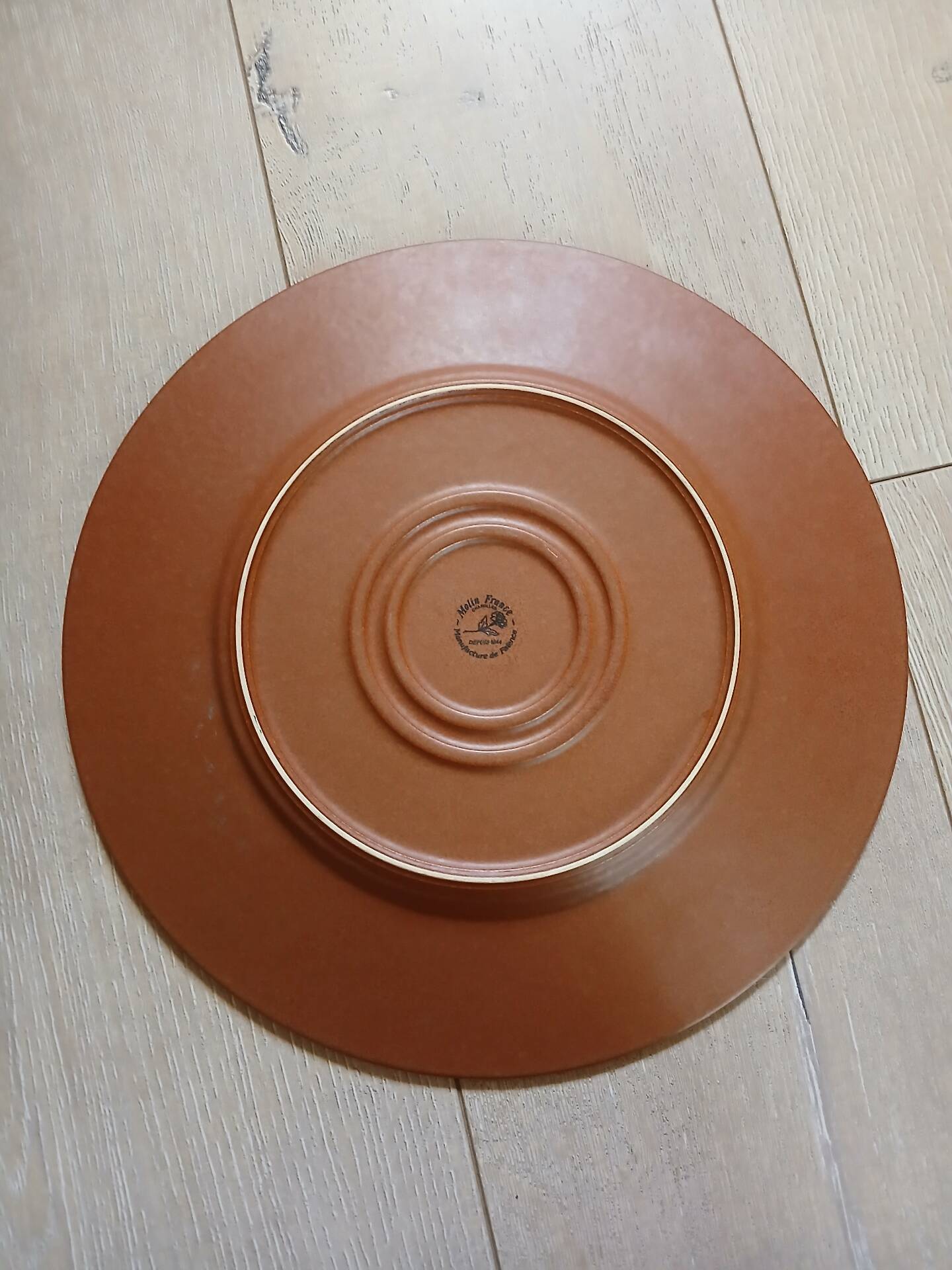 12 large flat plates Molin / Charolles
