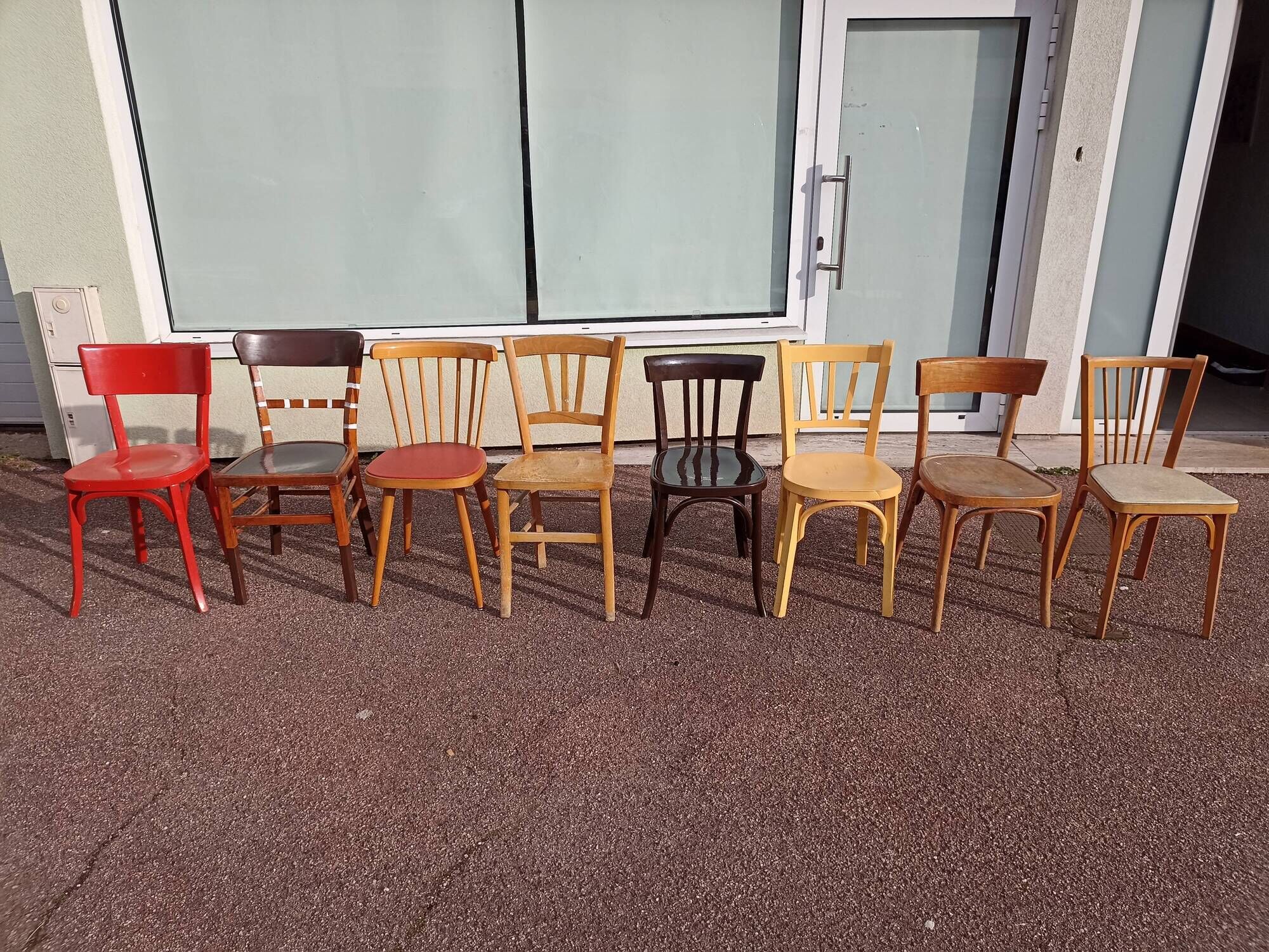 Set of 8 wooden bistro chairs bar mismatched