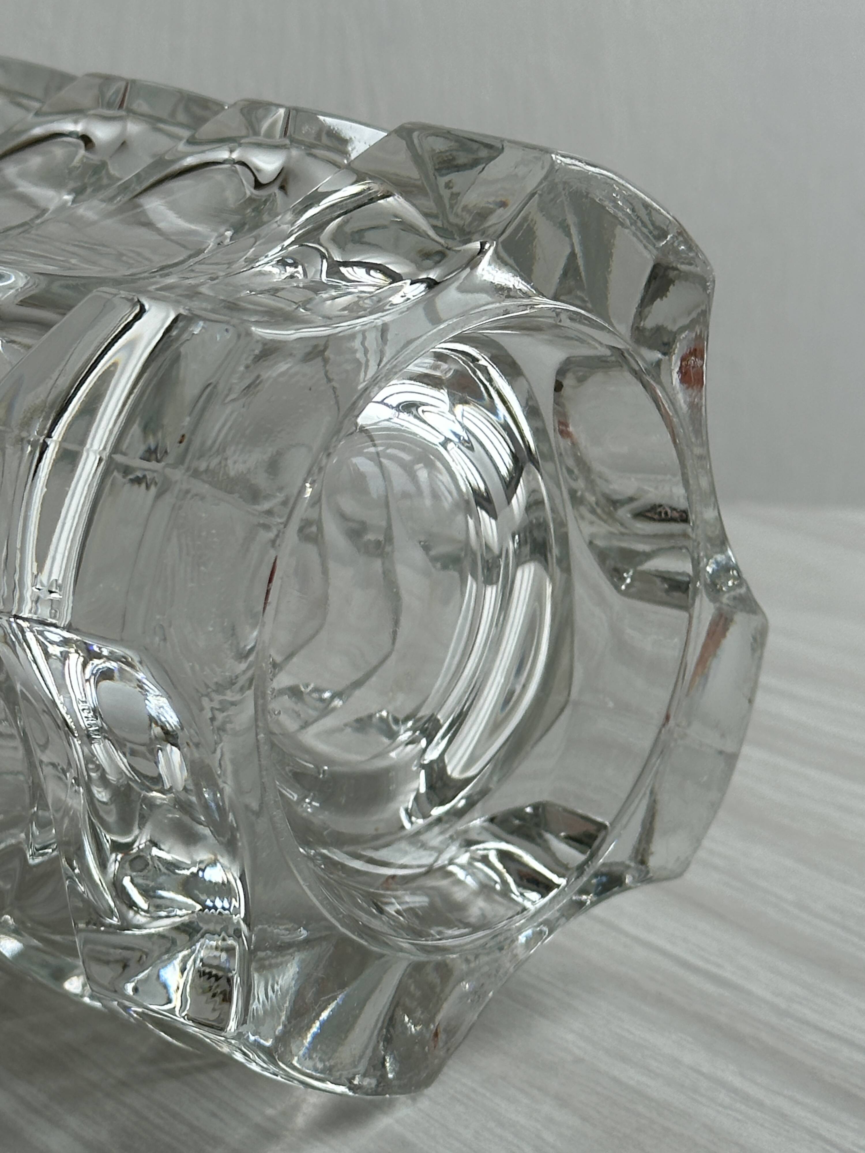 Rectangular crystal vase in thick glass, bouquet vase.