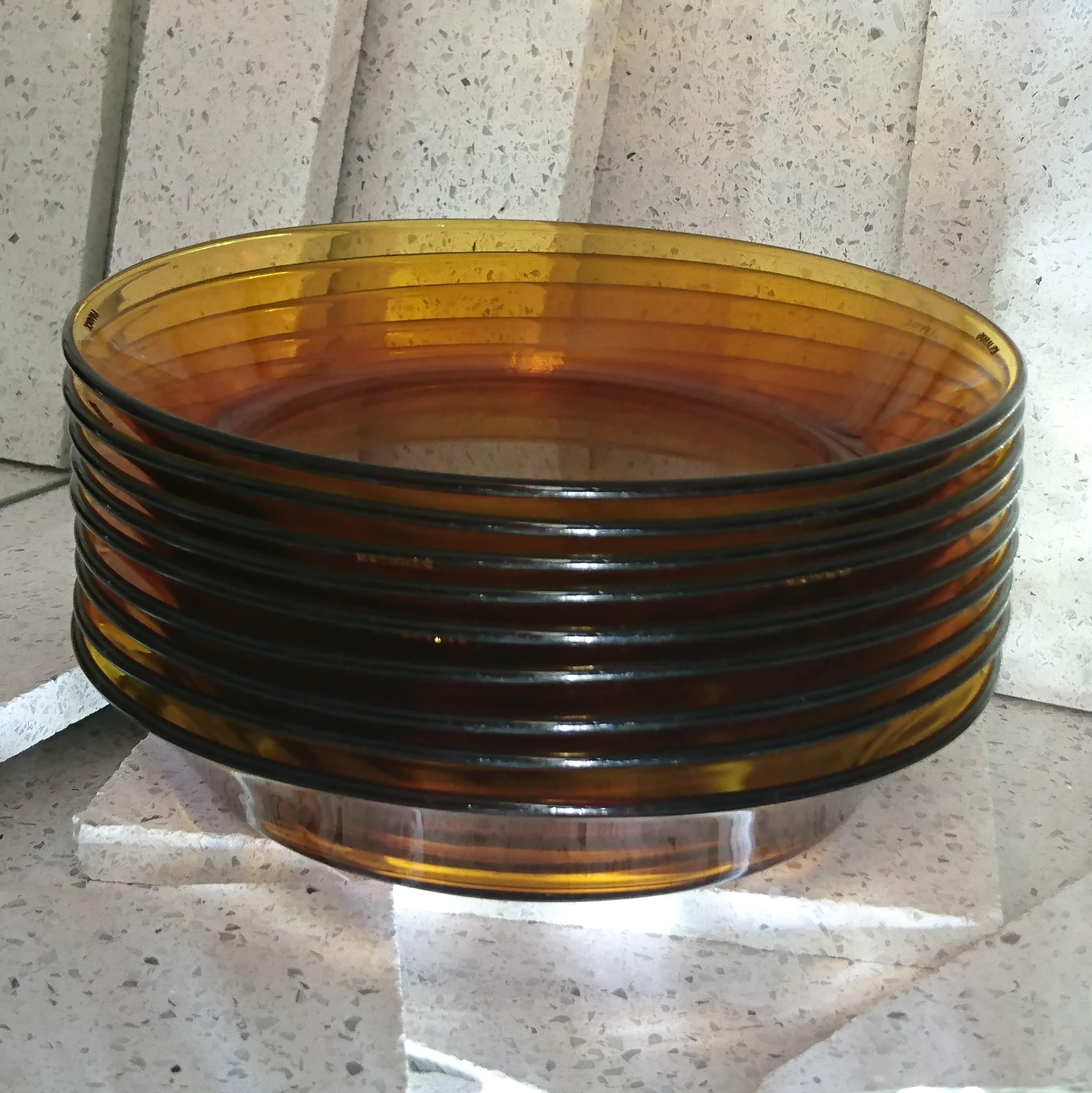Lot de 9 assiettes creuses en verre ambre Duralex - Made in France