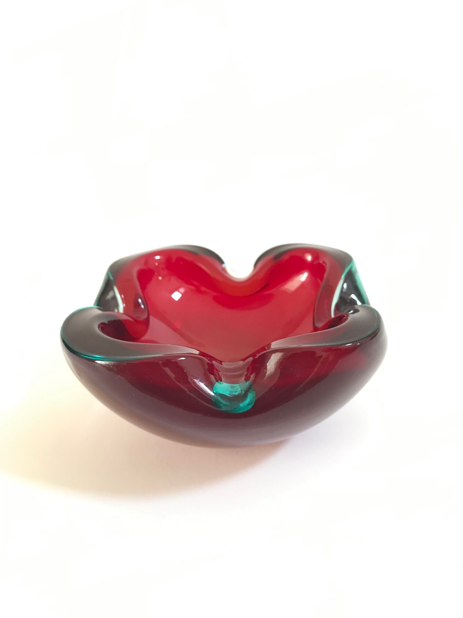 Red and blue ashtray by Flavio Poli for Seguso, in Murano glass 1960