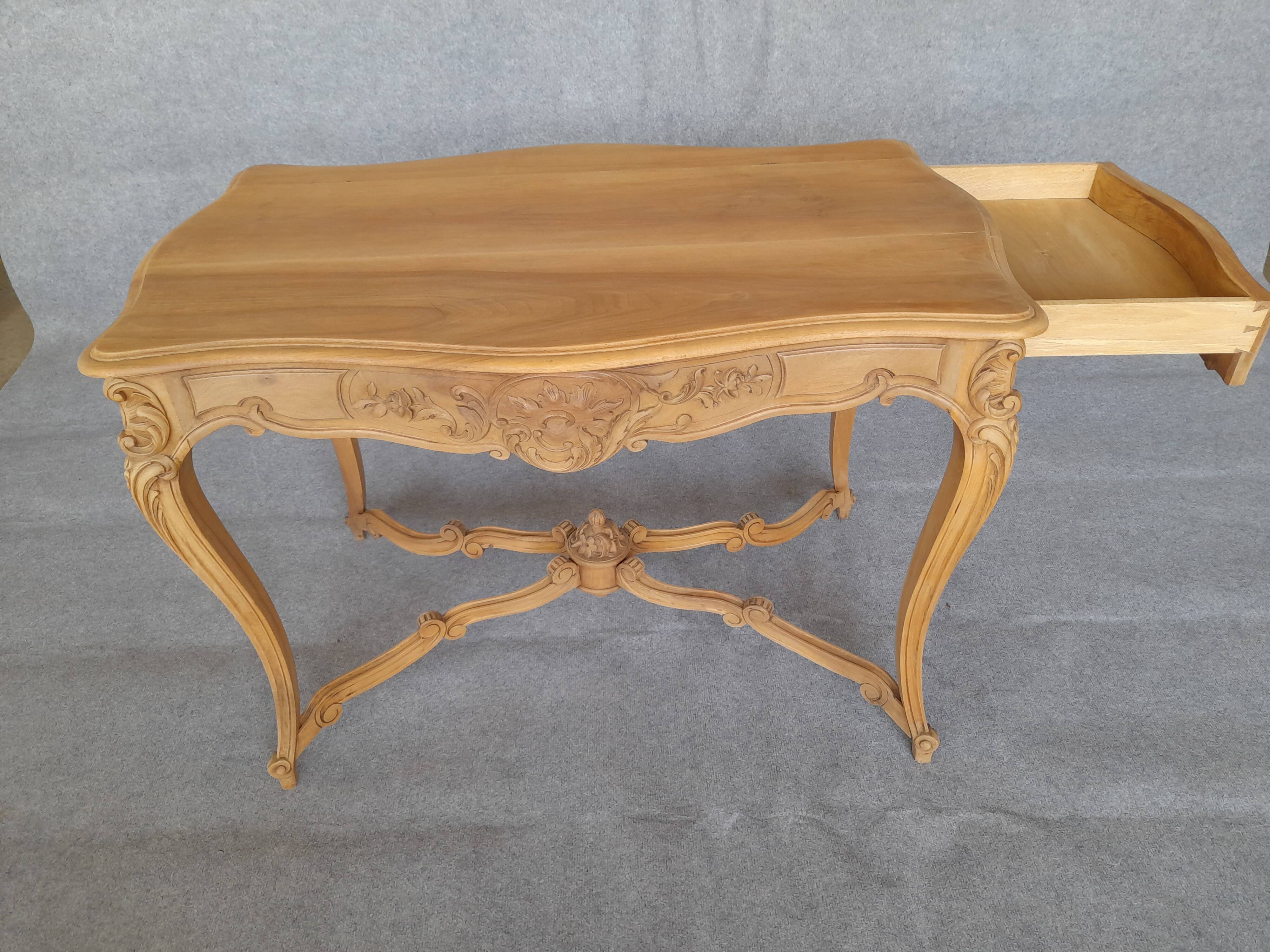 Table style Louis XV