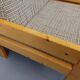 Suite de 2 fauteuils chauffeuses vintage en pin et tissu des années 70