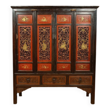 Chine XIXeme : Armoire en laque rouge et dorure datant de la Dynastie Qing