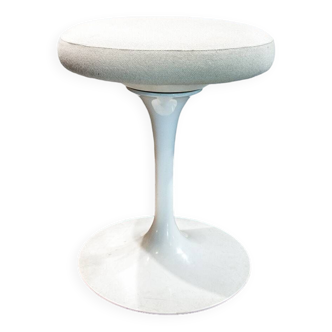 Sgabello girevole tulip di eero saarinen per knoll  1957