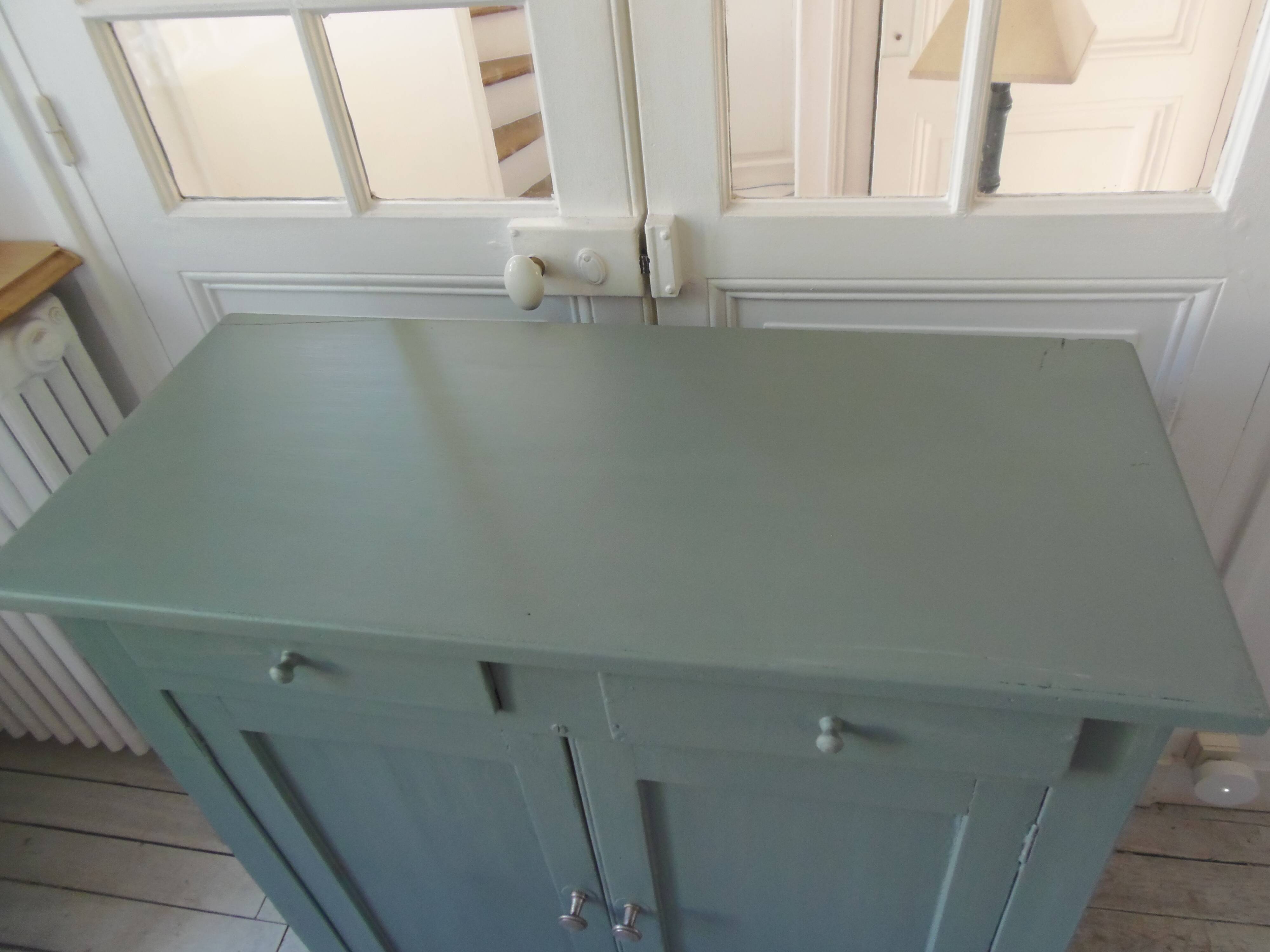 Vintage Parisian sideboard with 2 doors and 2 drawers, re-enchanted in smoky green.
