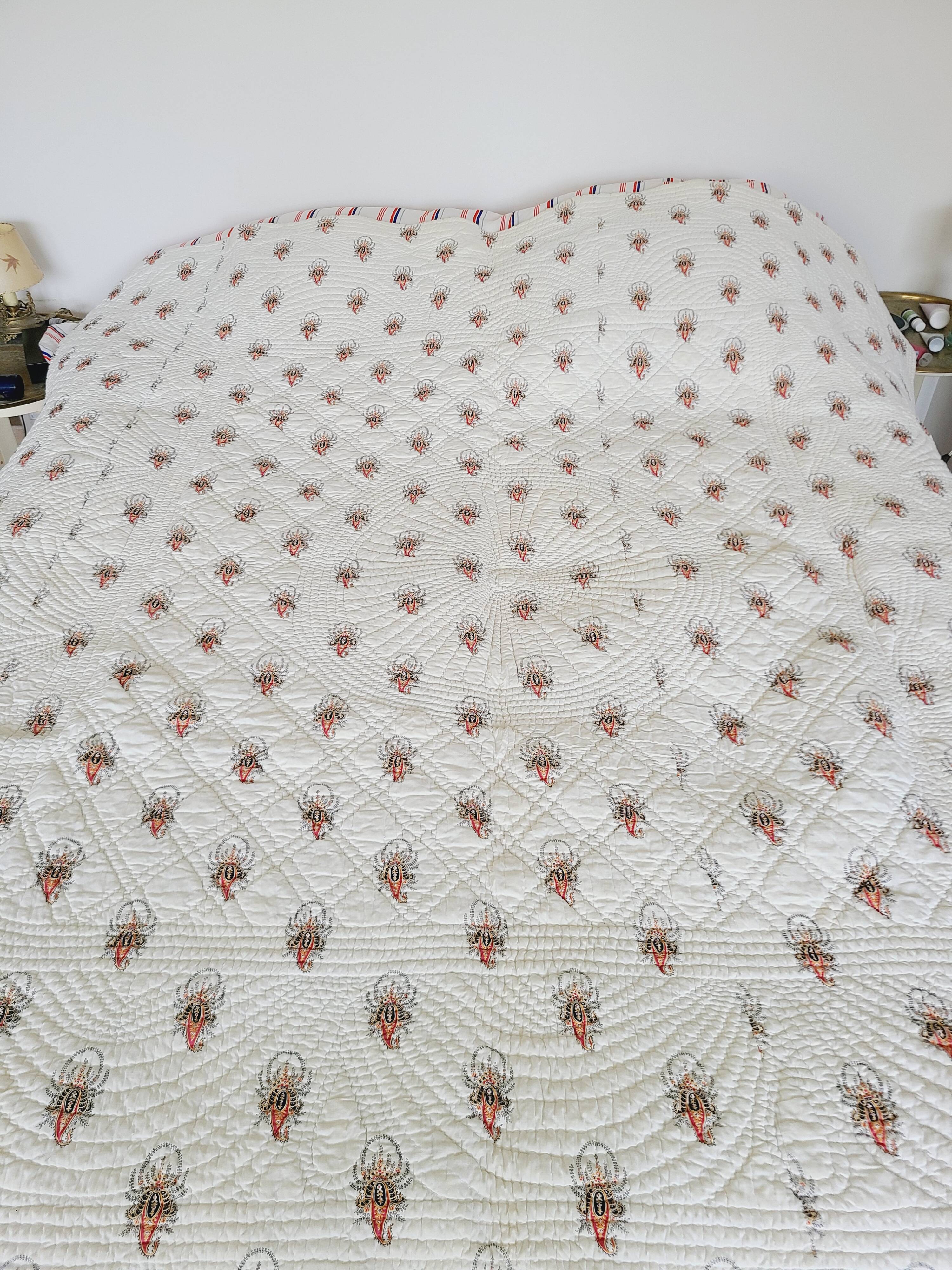 Large Provençal boutis from the 19th century, 195 x 190 cm.