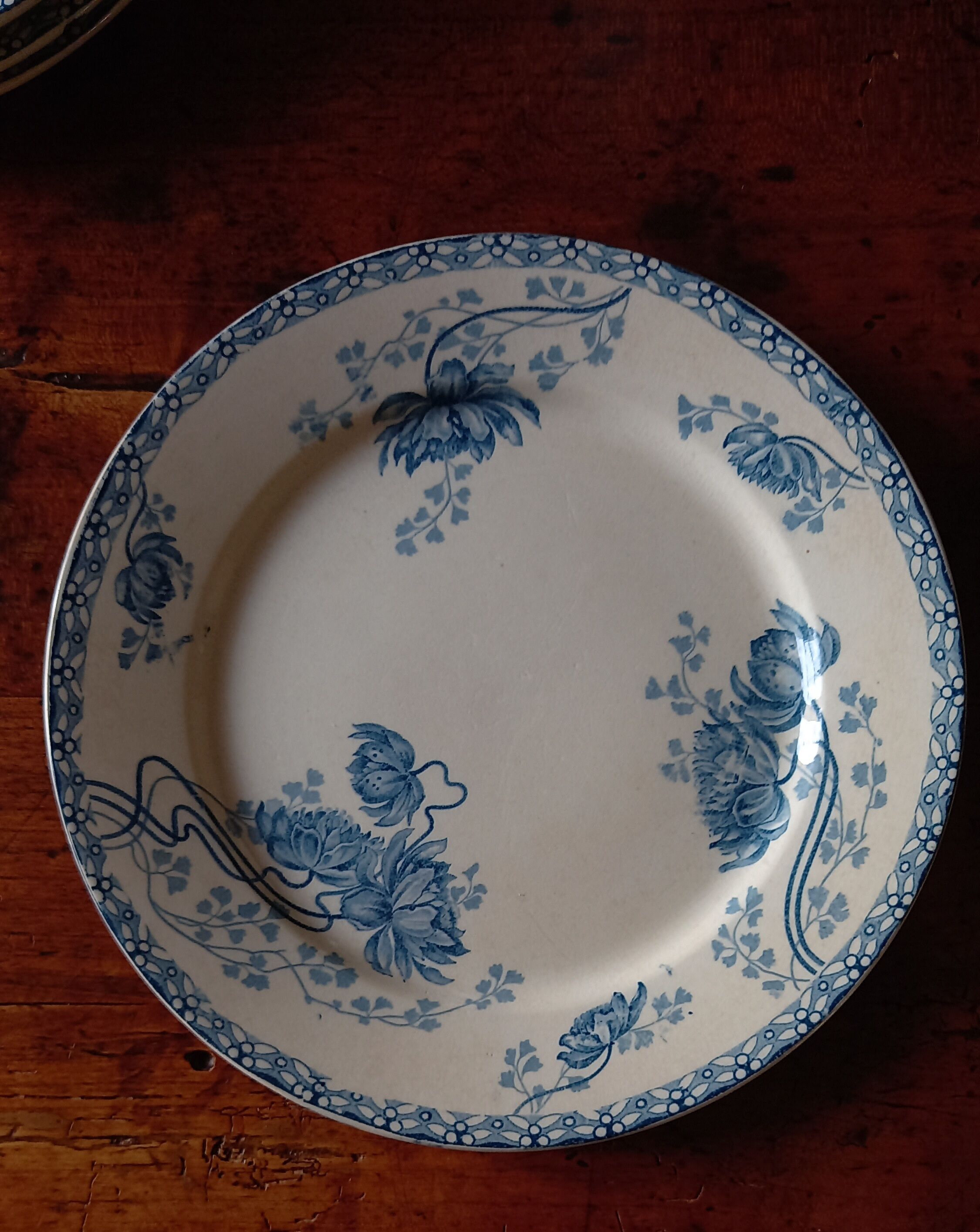 6 flat plates Sarreguemines Utzschneider & Cie model Royat