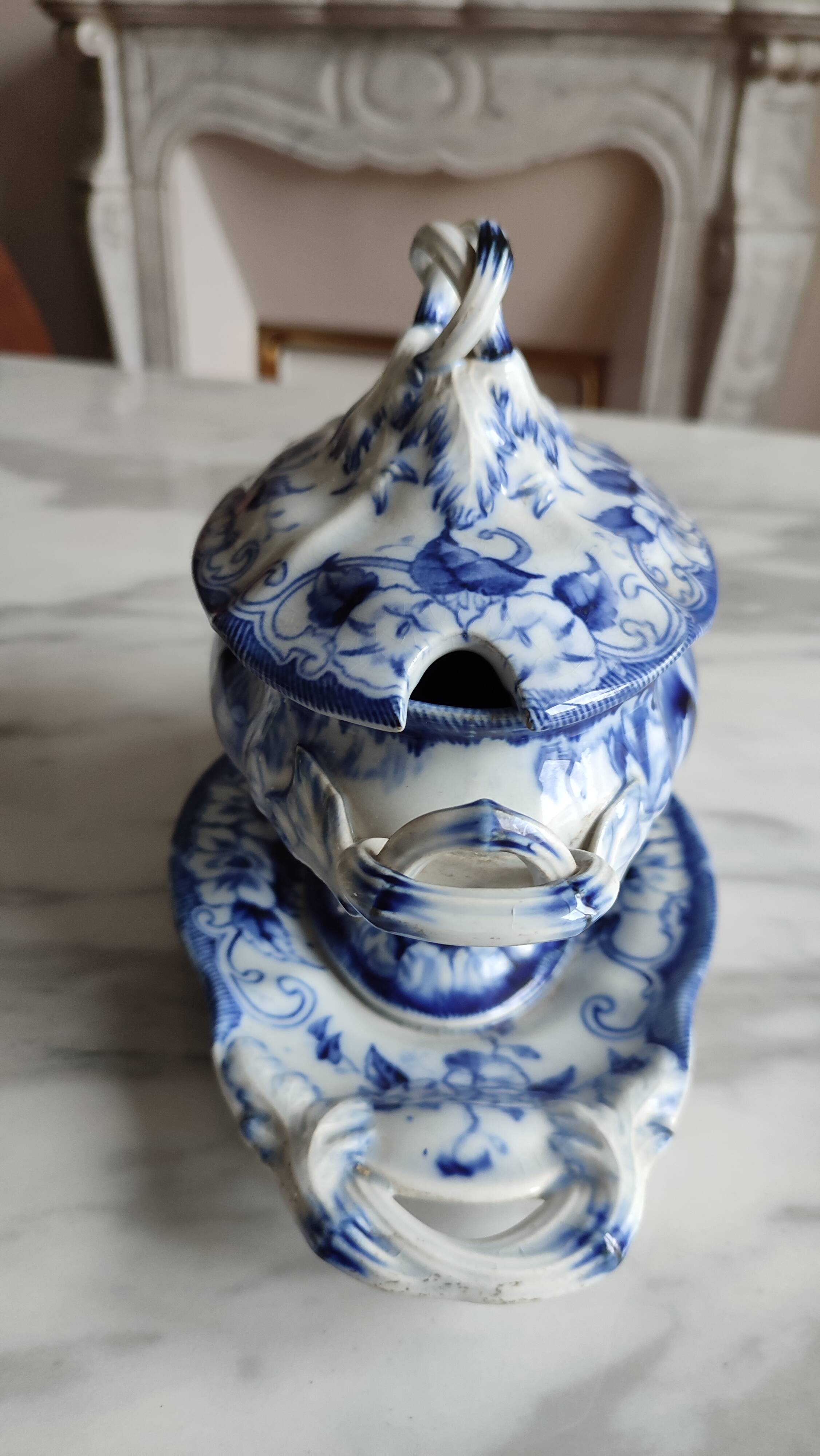 Antique sauceboat signed Creil et Montereau, Flora LM et Cie