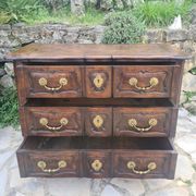 Commode arbalète en noyer époque 18ème siècle
