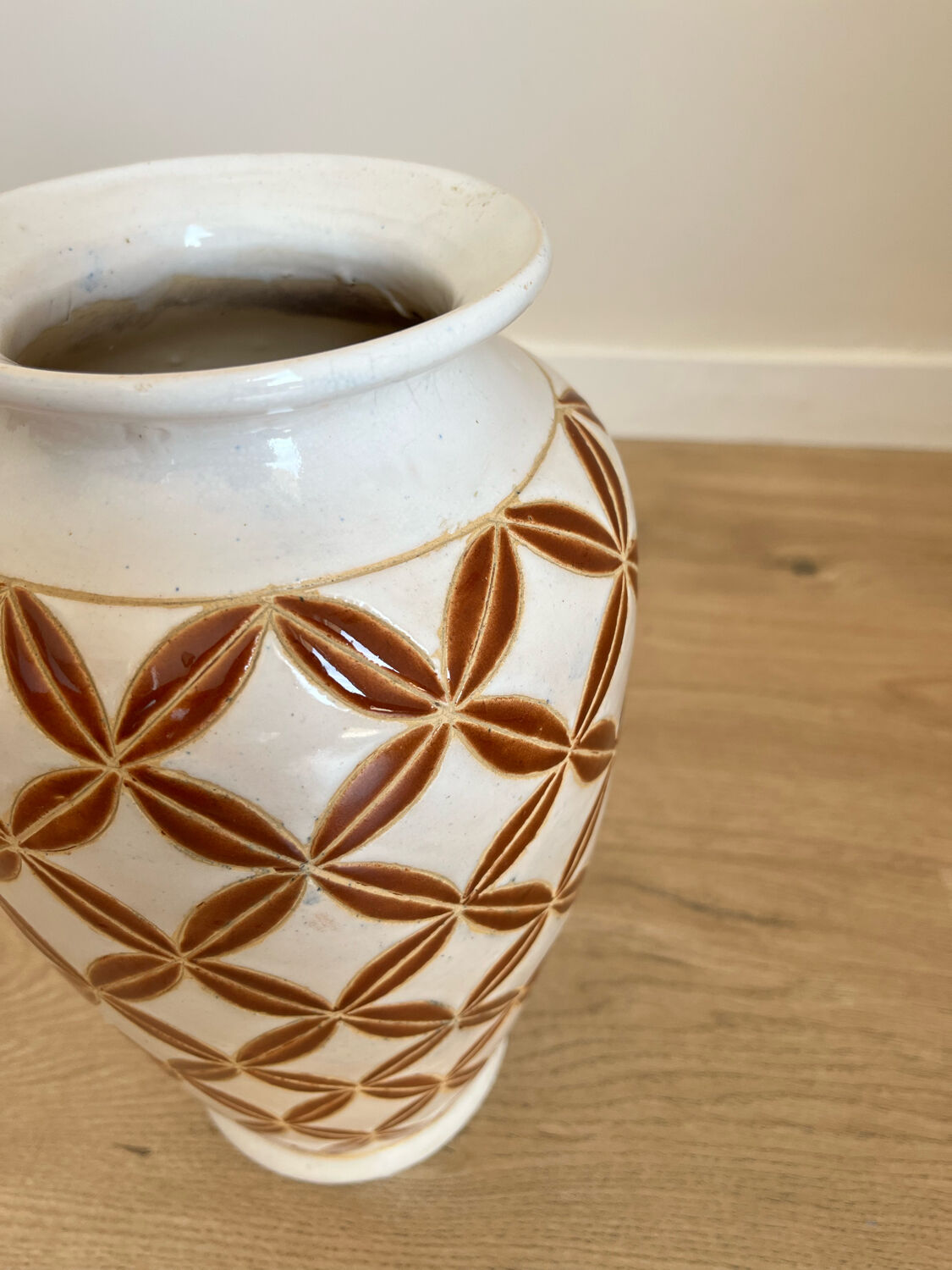 Patterned vase