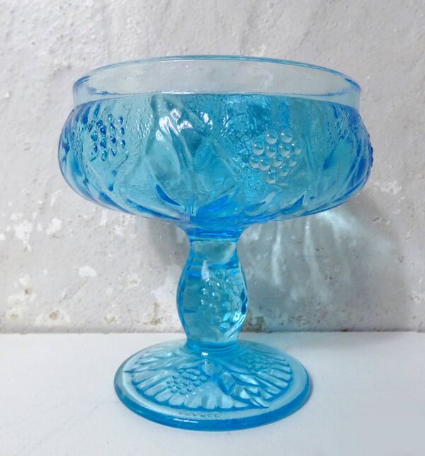 6 coupes à dessert en verre pressé bleu Portieux vintage France