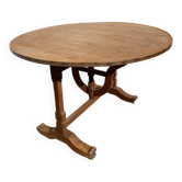 Round winegrower's table