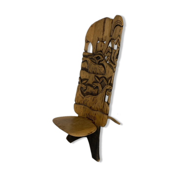Chaise tribale sculptée à la main Afrique années 1960