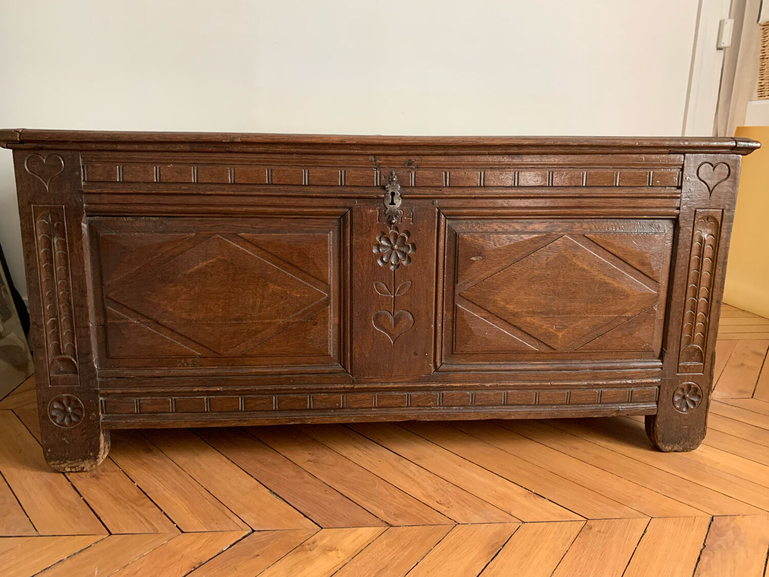 Chest trunk wood