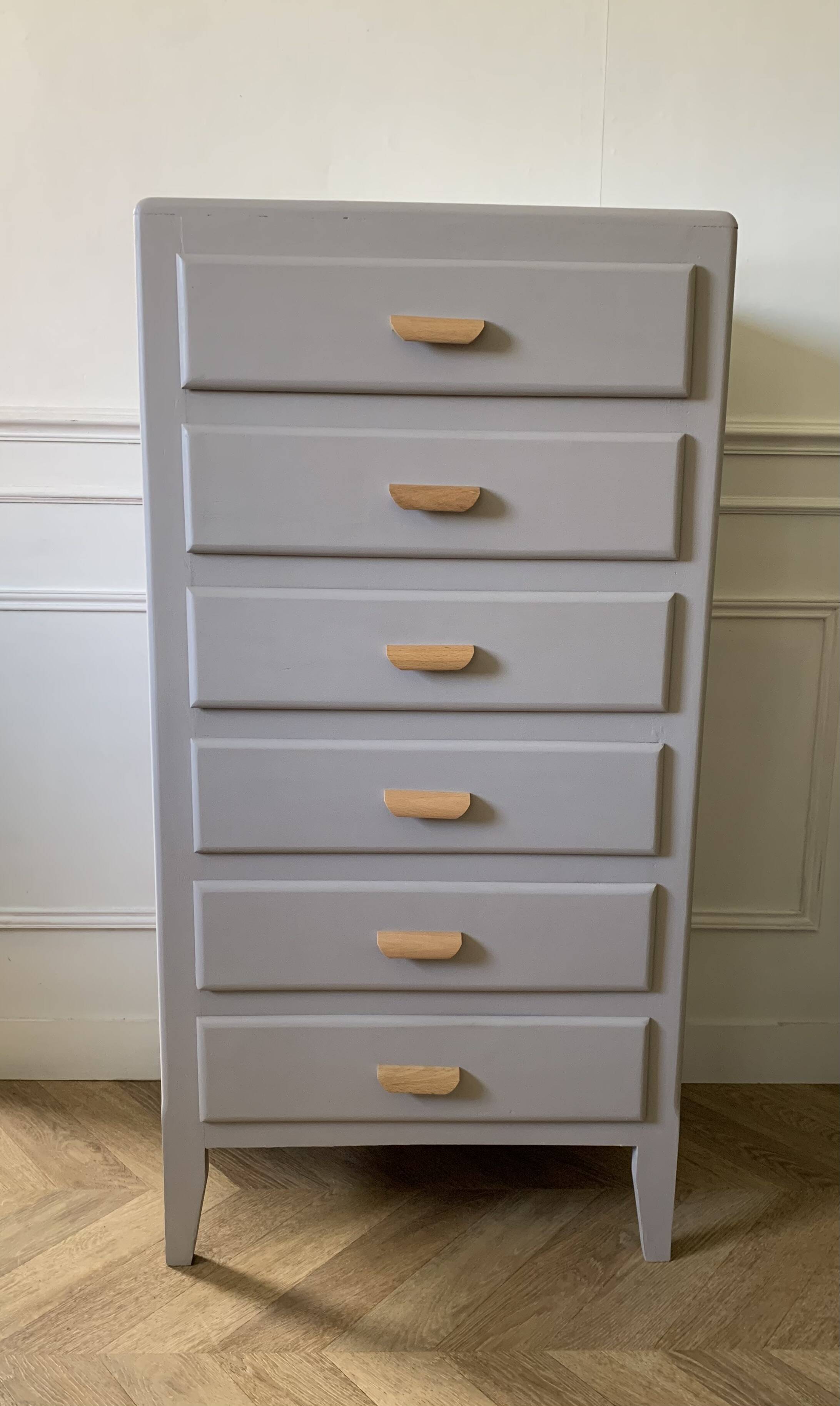 High chest of drawers