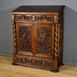 Oratory in solid walnut, Neo-Gothic Renaissance style – Late 19th century