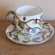 Cup n°1 CAP porcelanas Portugal insects and fruits in relief