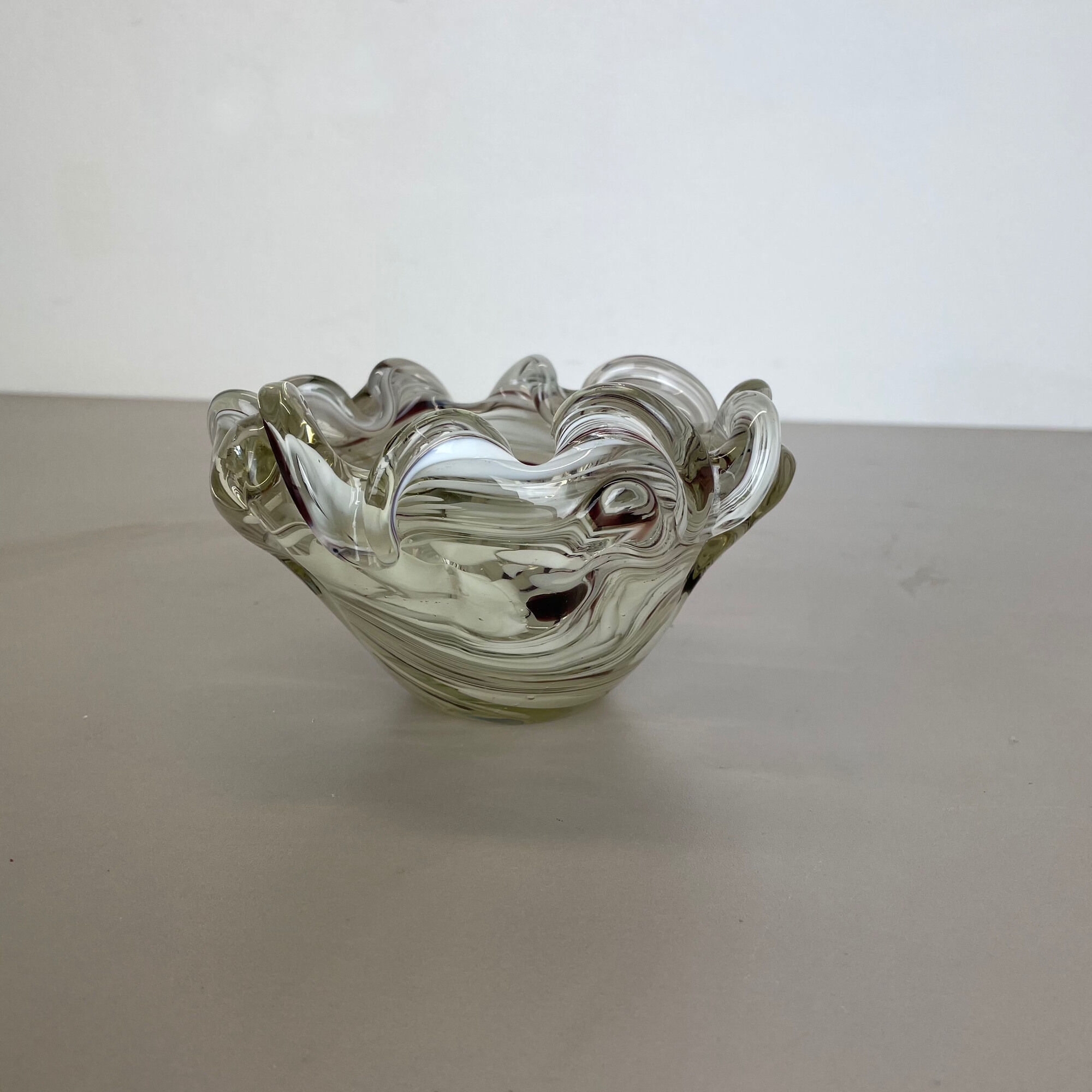 Murano Glass 1,1kg "FLORAL" Bowl Element Shell Ashtray Murano, Italy 1970s