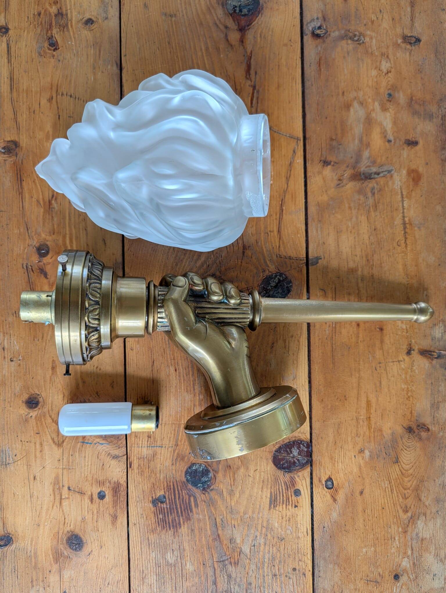 Pair of wall sconces, hands, louis xvi style - bronze petitot - 1