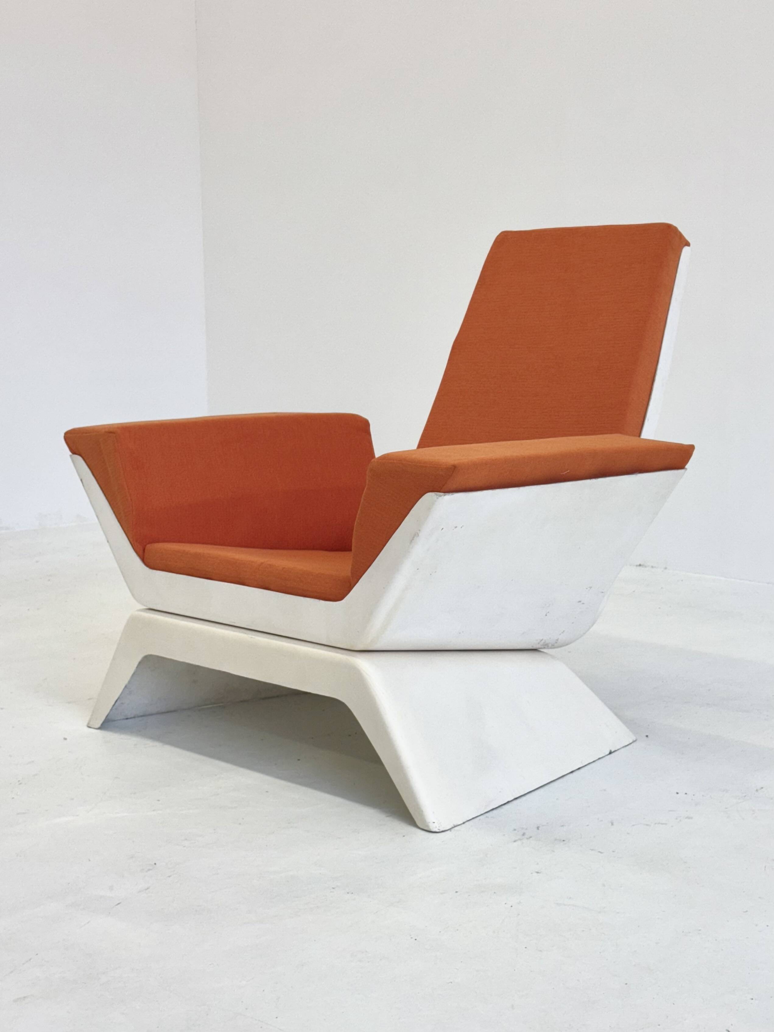 Fauteuil vintage orange Space Age très unique