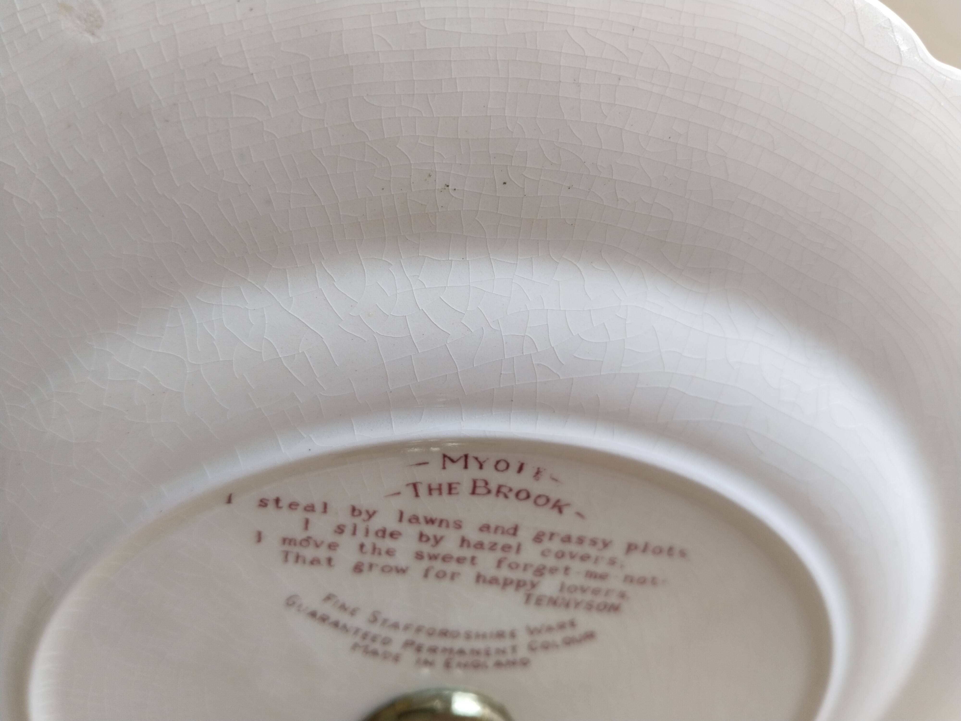 Cake display, earthenware servant from Myott, The Brook, English porcelain