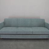 Canapé/lit pliant Art déco nouvellement rembourré par Halabala, années 1930