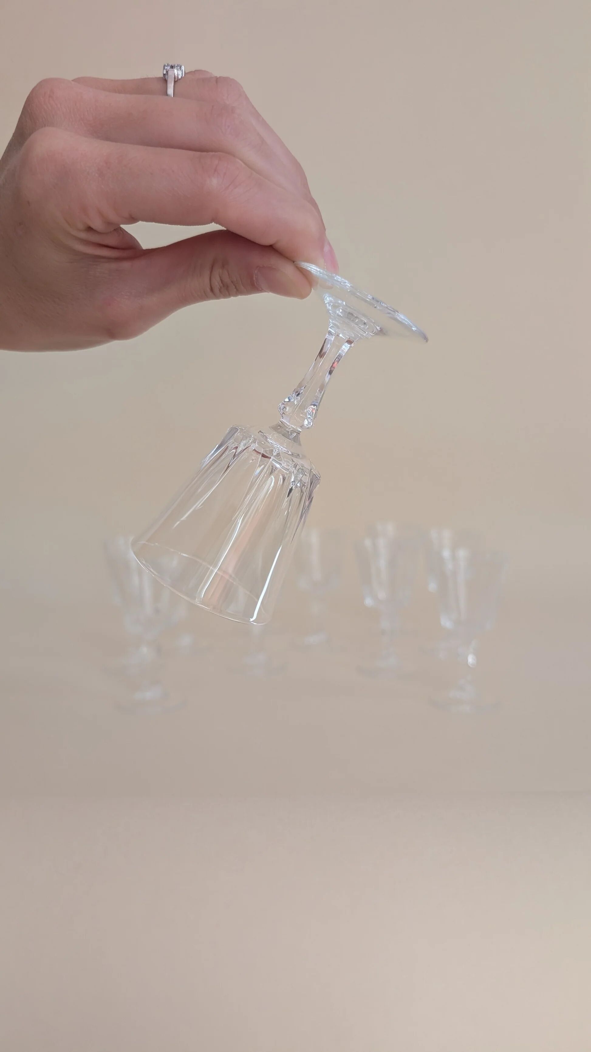 Set of 11 glass glasses